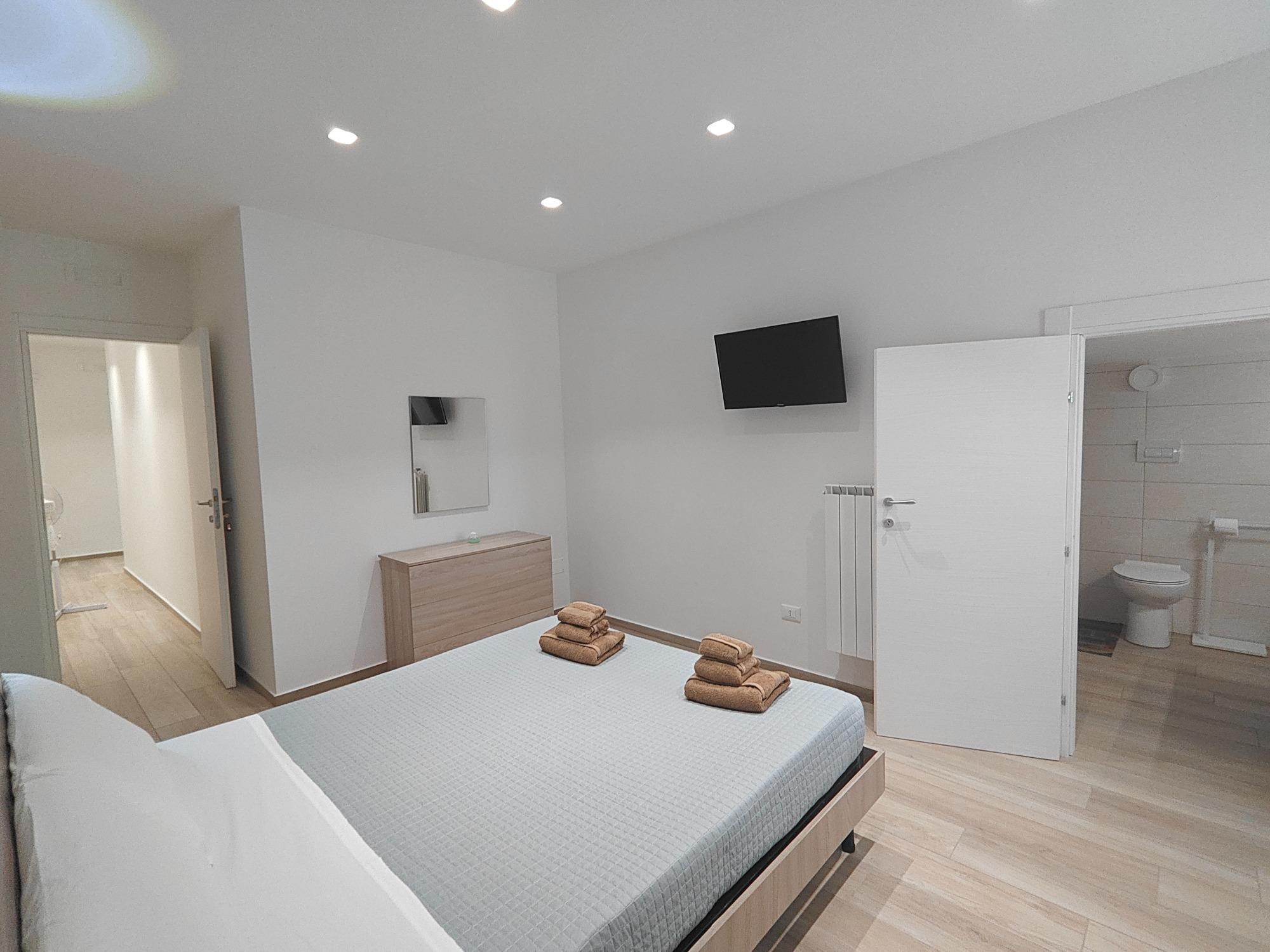 Famik6 matrimoniale #2 con bagno #2 e ingresso indipendente #2