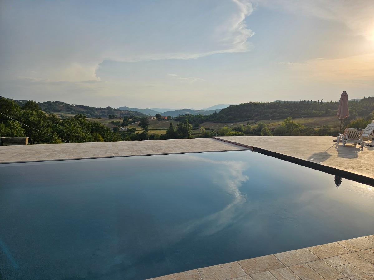 Piscina con vista panoramica