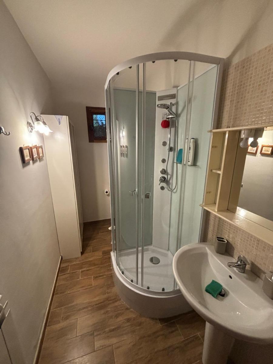 Bagno con Cabina Doccia Idromassaggio