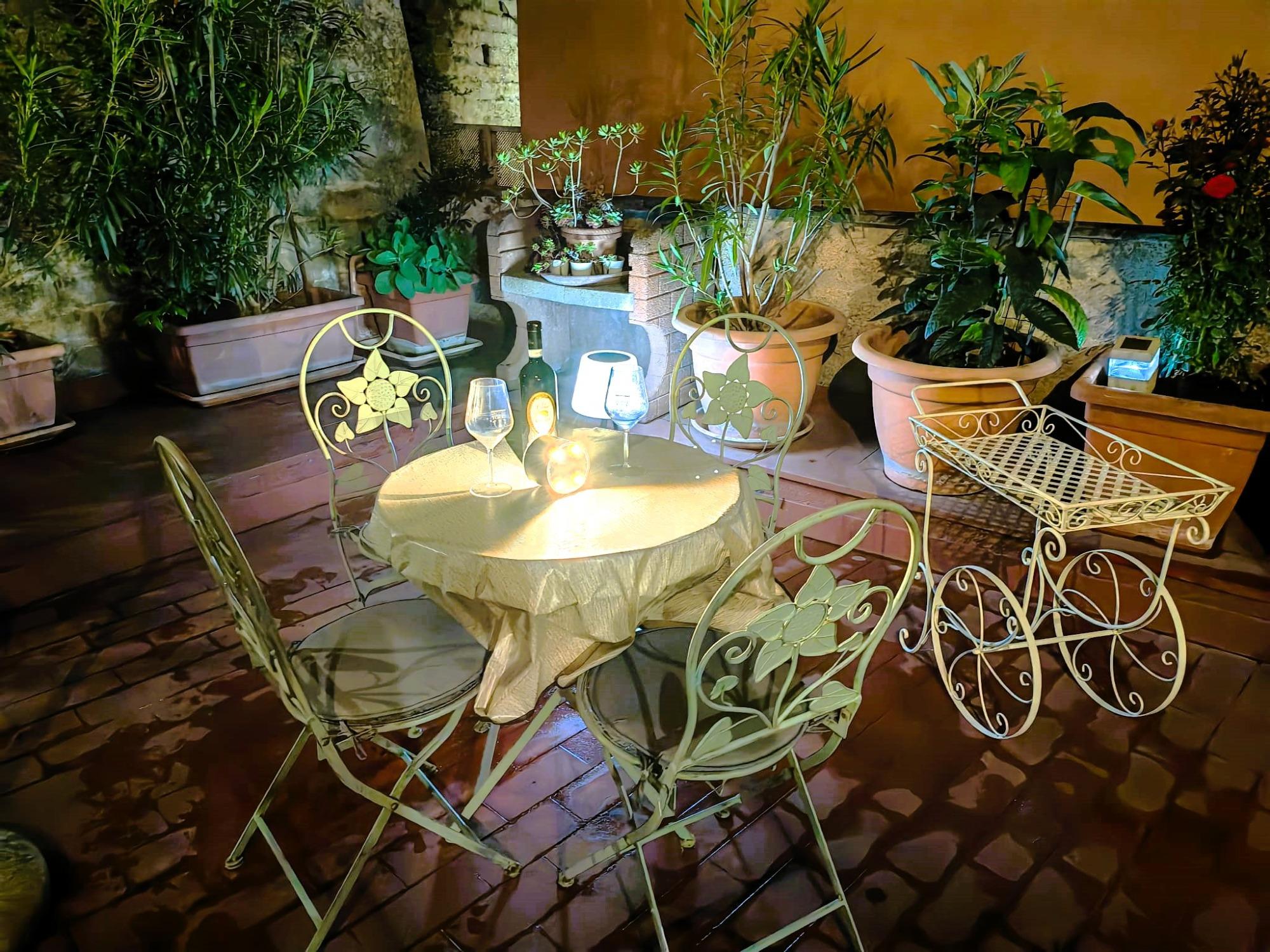 angolino di terrazzo di sera