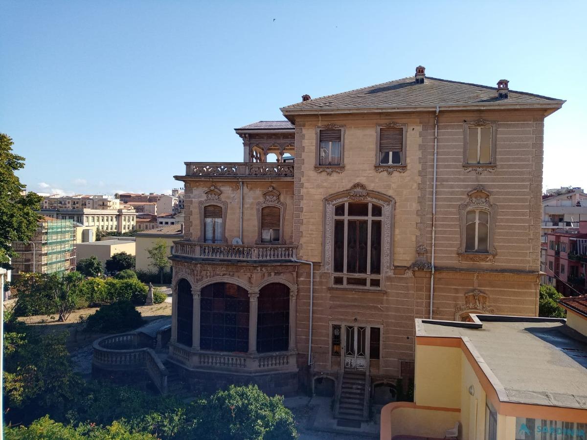vista dalle finestre del Bilocale su villa Mimosa e il suo parco