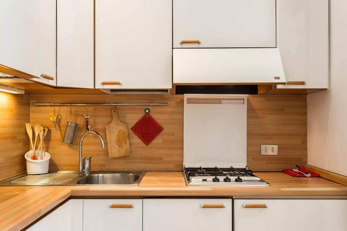 Angolo cottura con forno a microonde