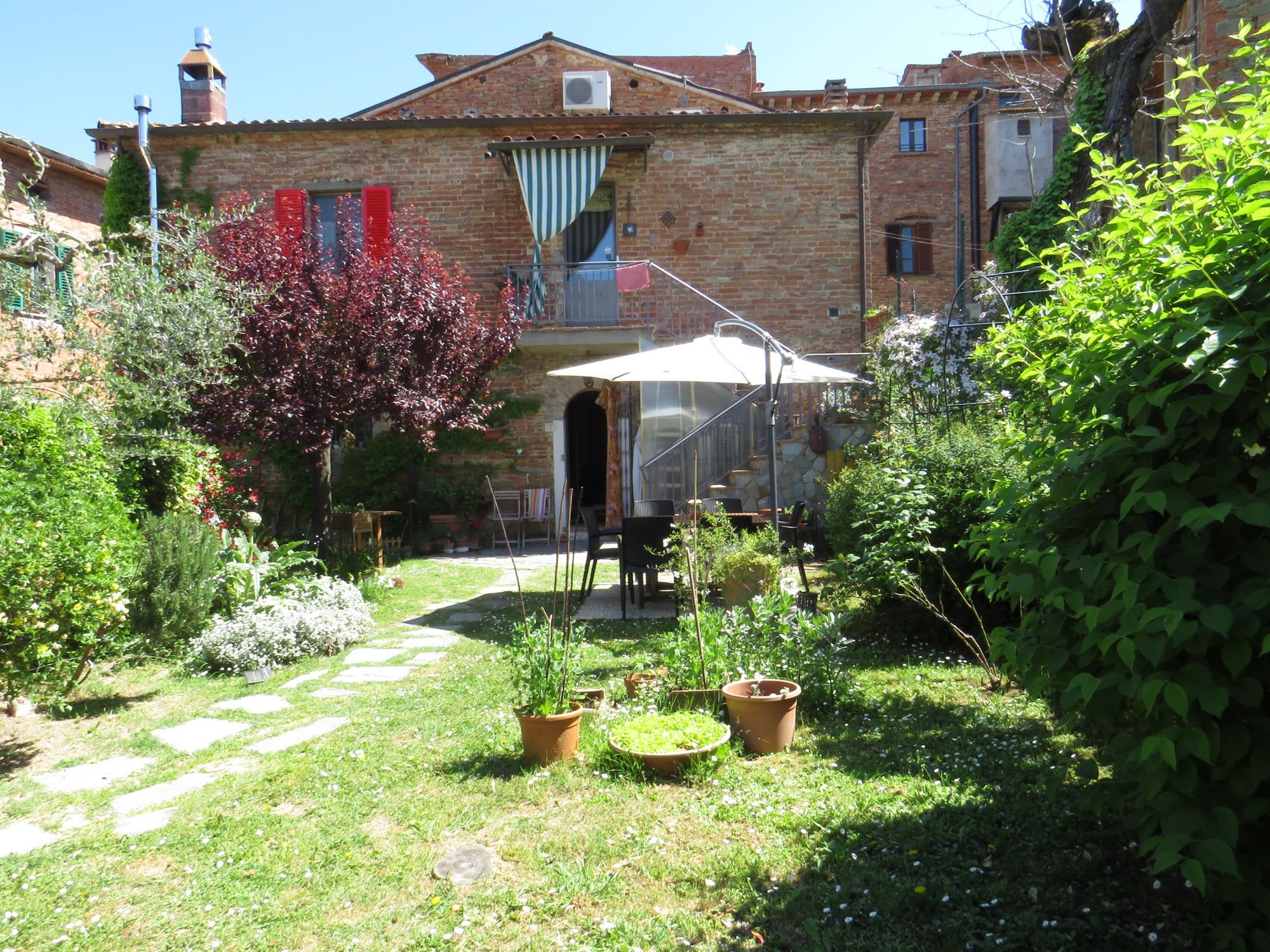 Vista dal parcheggio