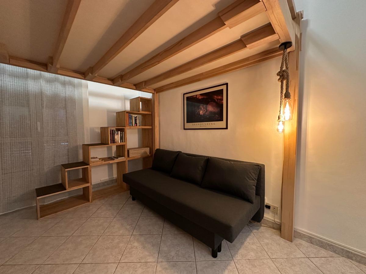 Divano letto chiuso