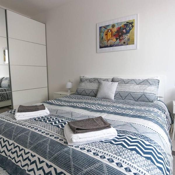  Mv Yellow Apartment