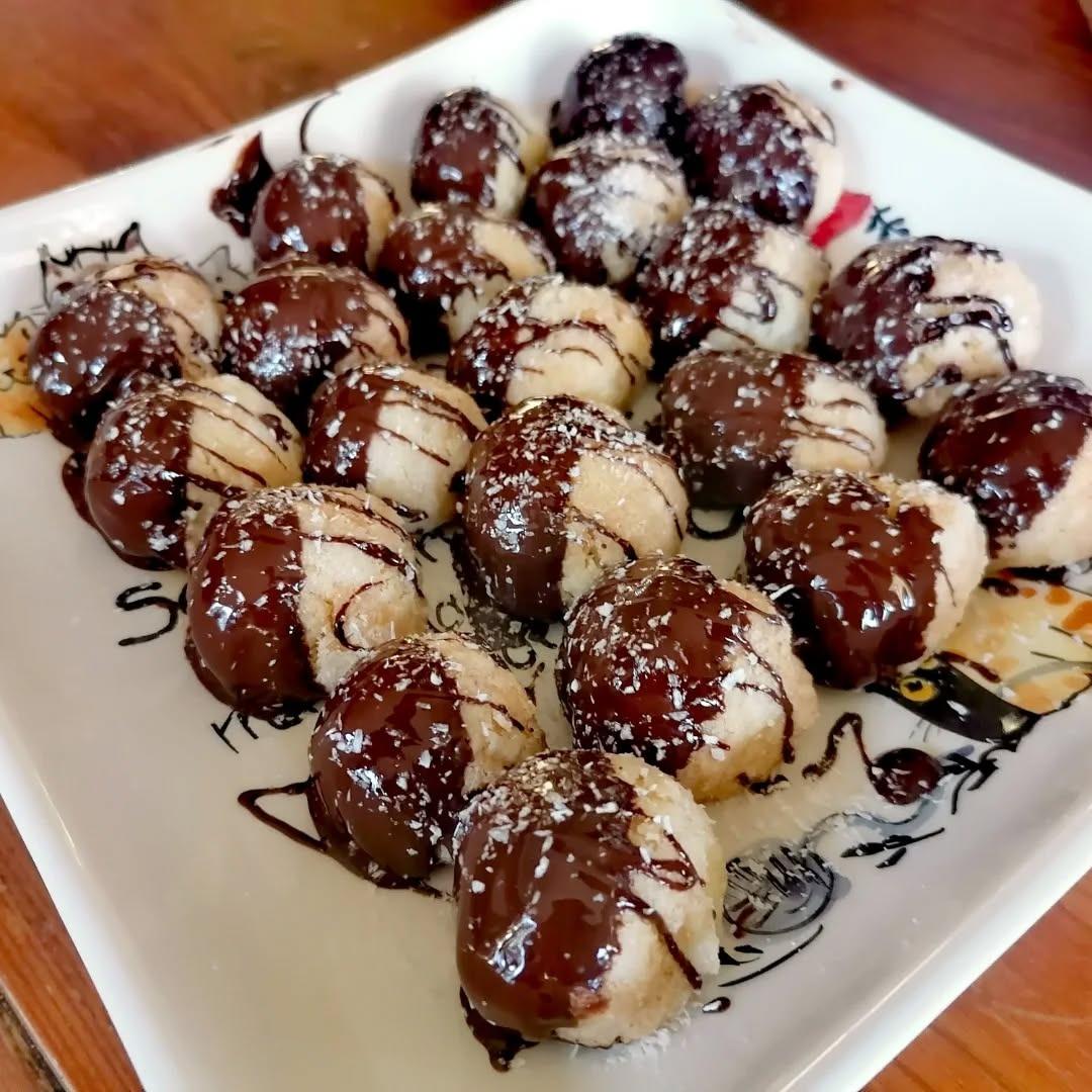 BISCOTTI AL COCCO E CIOCCOLATO