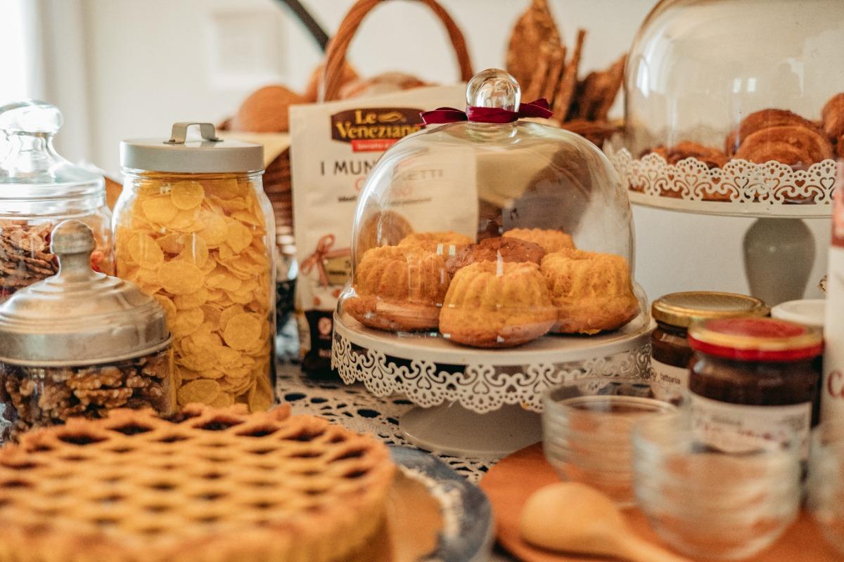 La colazione di B&B LA CORTE DI CESIO