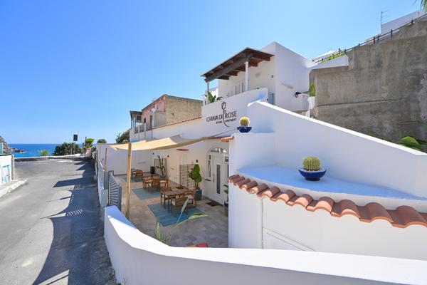 Chiaia di Rose Rooms & Apartment