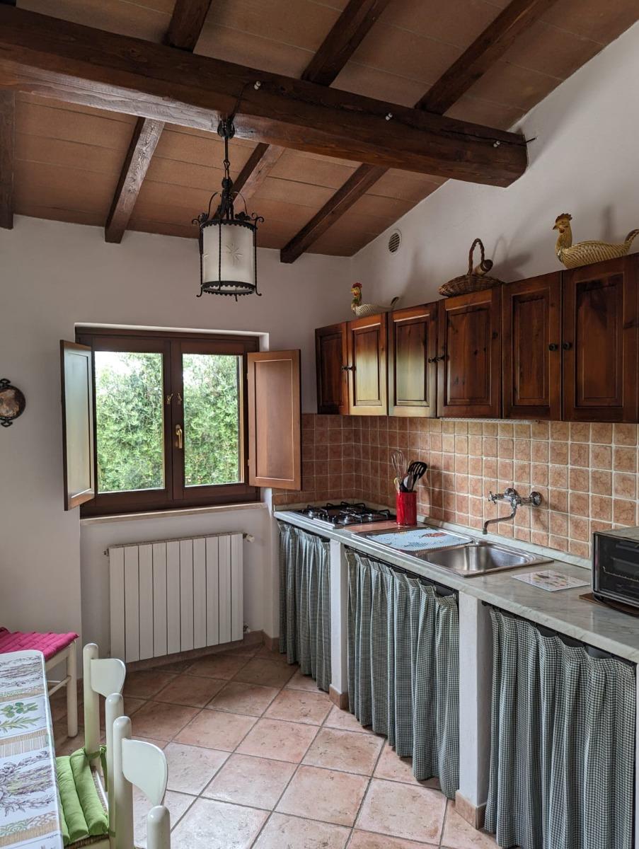 La cucina dell'appartamento La Carraia