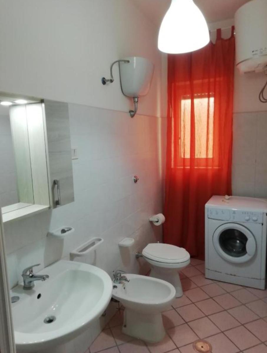 Il bagno dell appartamento piano terra