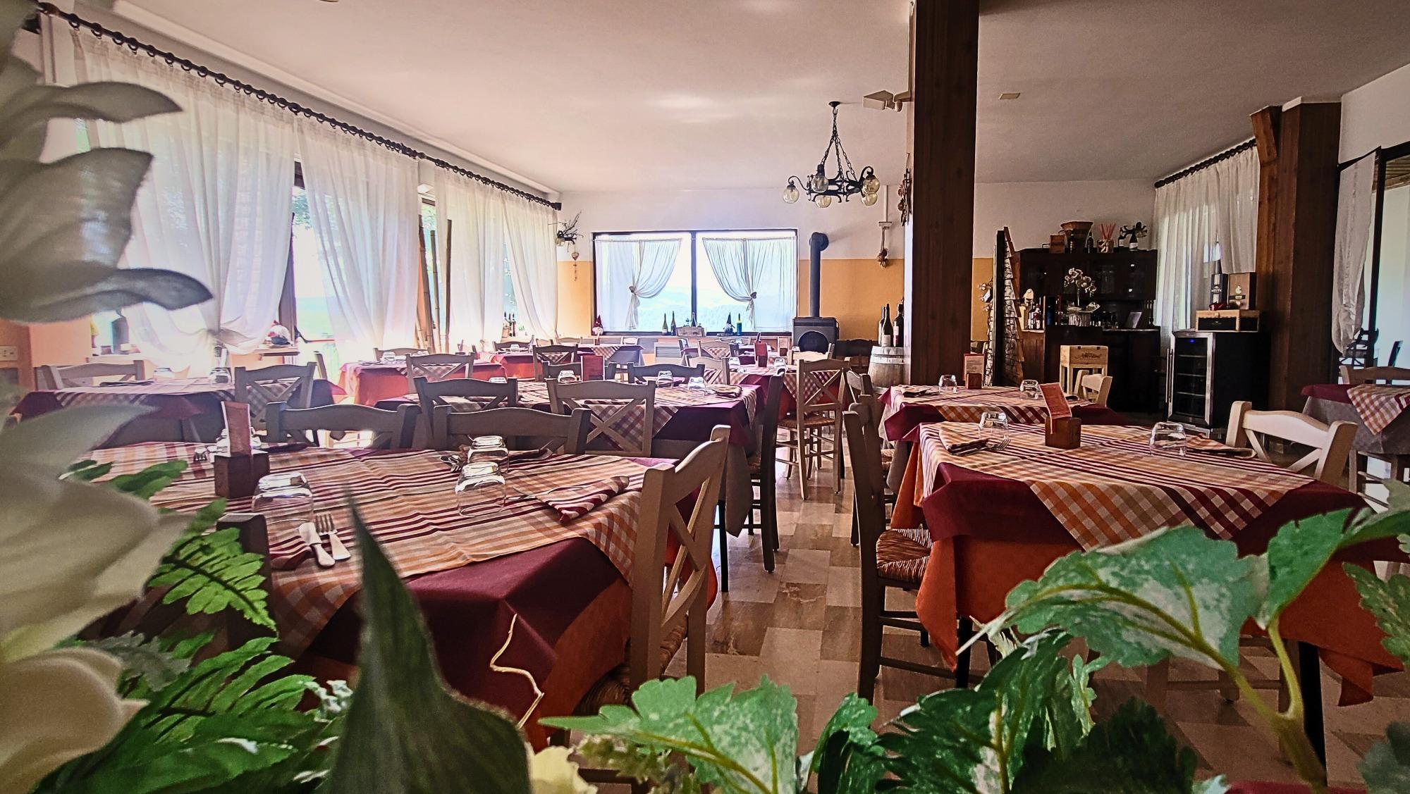 Il ristorante di CONCA DEI PARPARI RISTORANTE ALLOGGIO