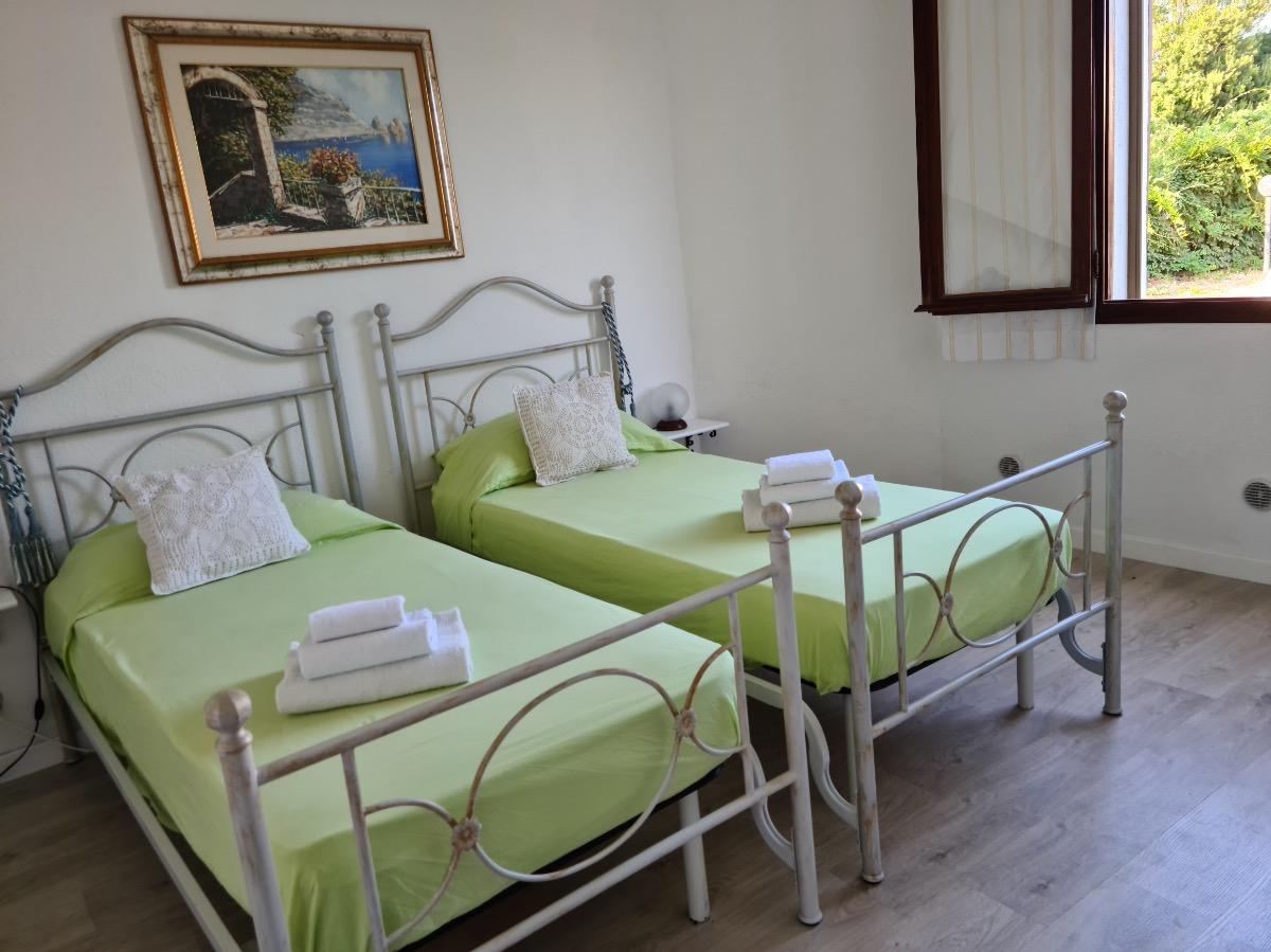 Camera 4 (al piano terra)