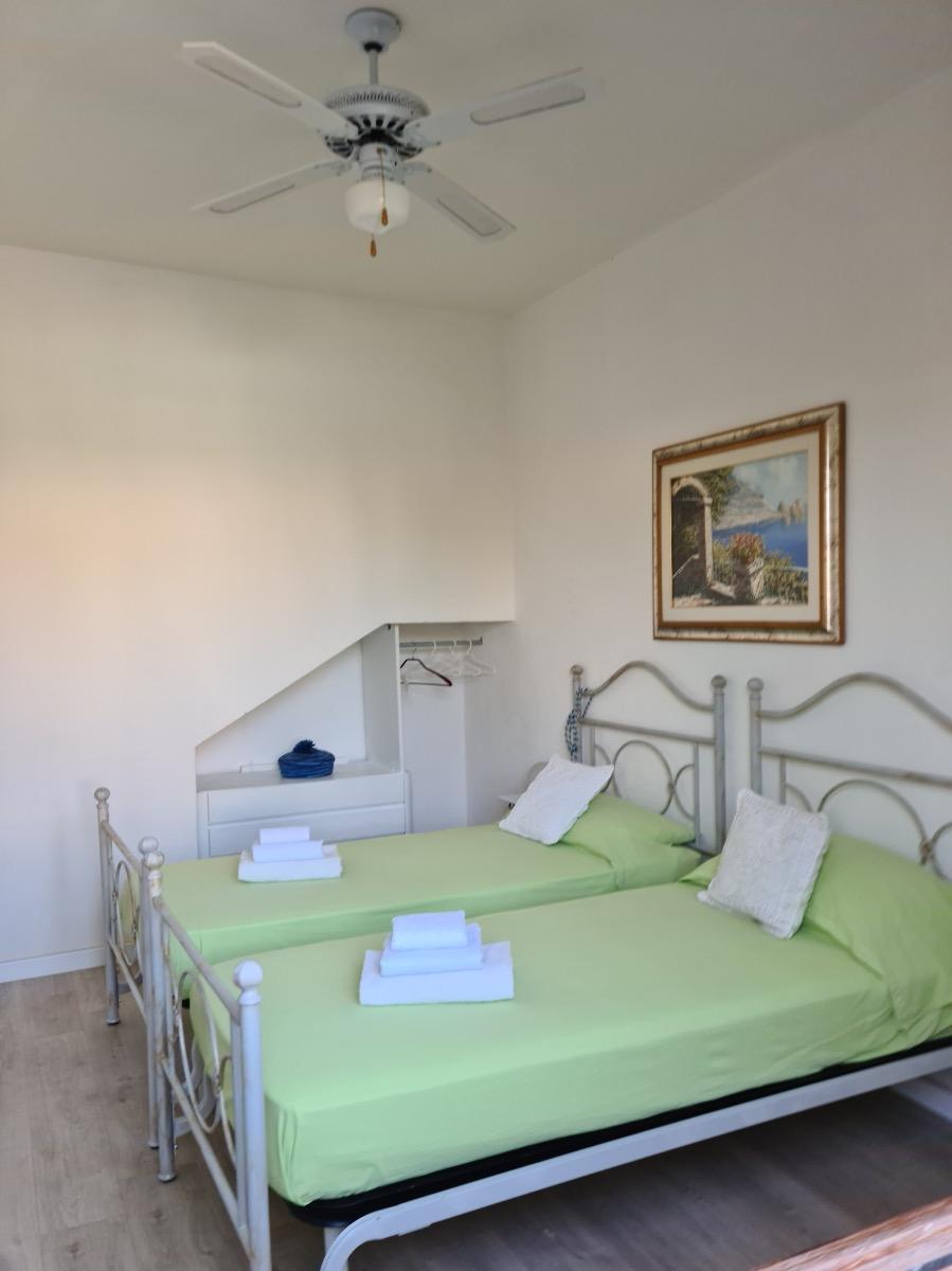 Camera 4 (al piano terra)