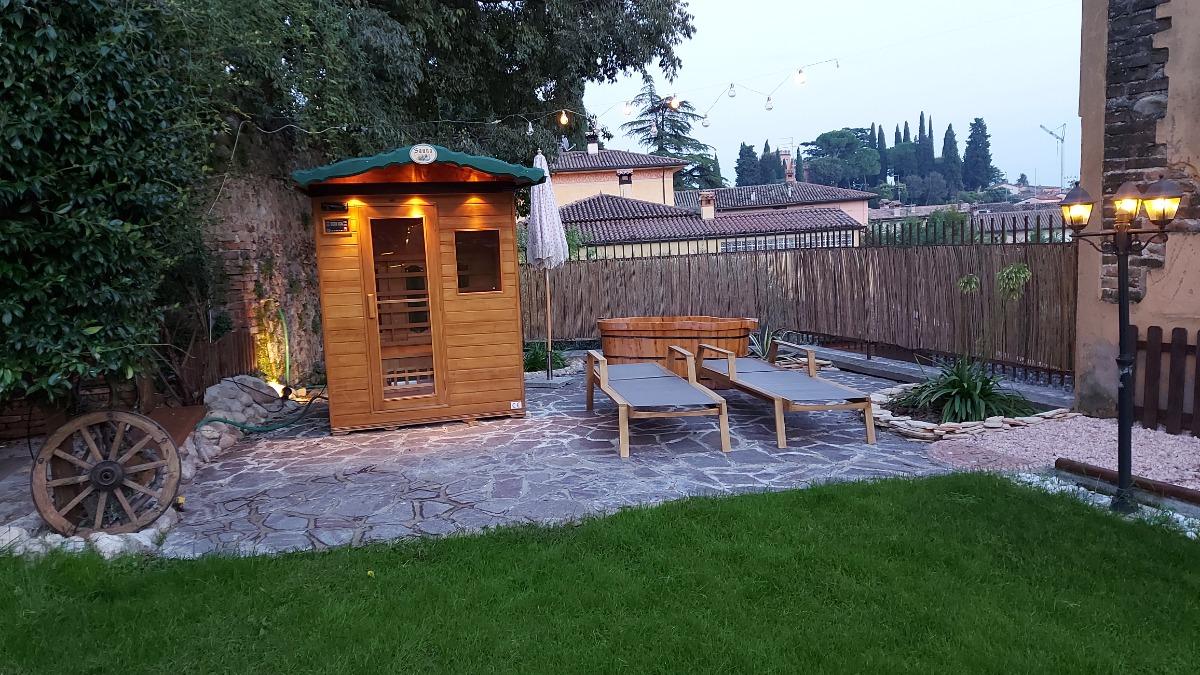 zona relax con sauna e vasca per crioterapia
