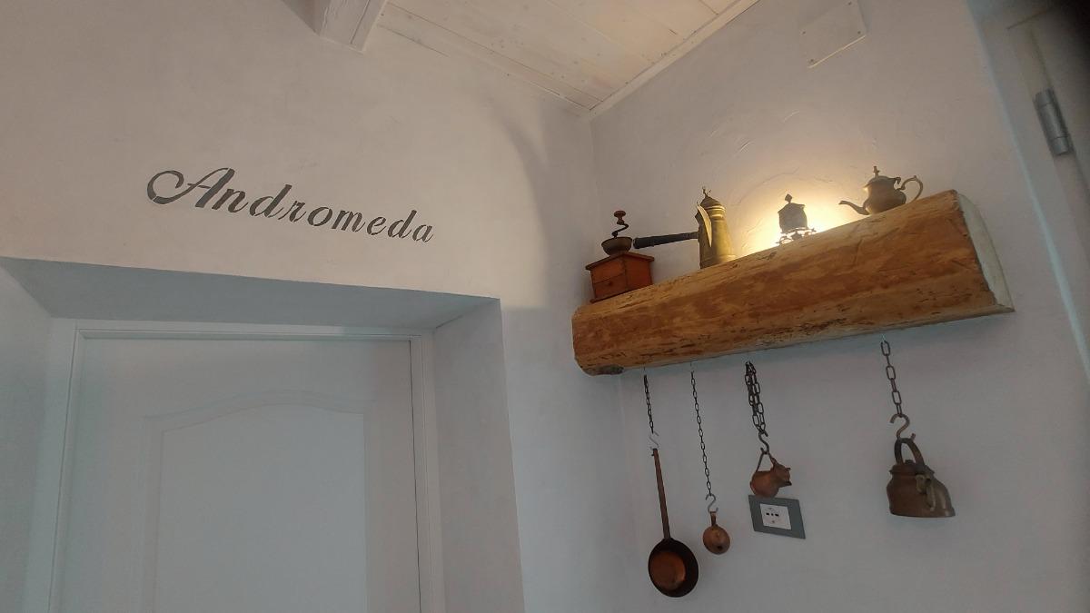 ingresso camera Andromeda