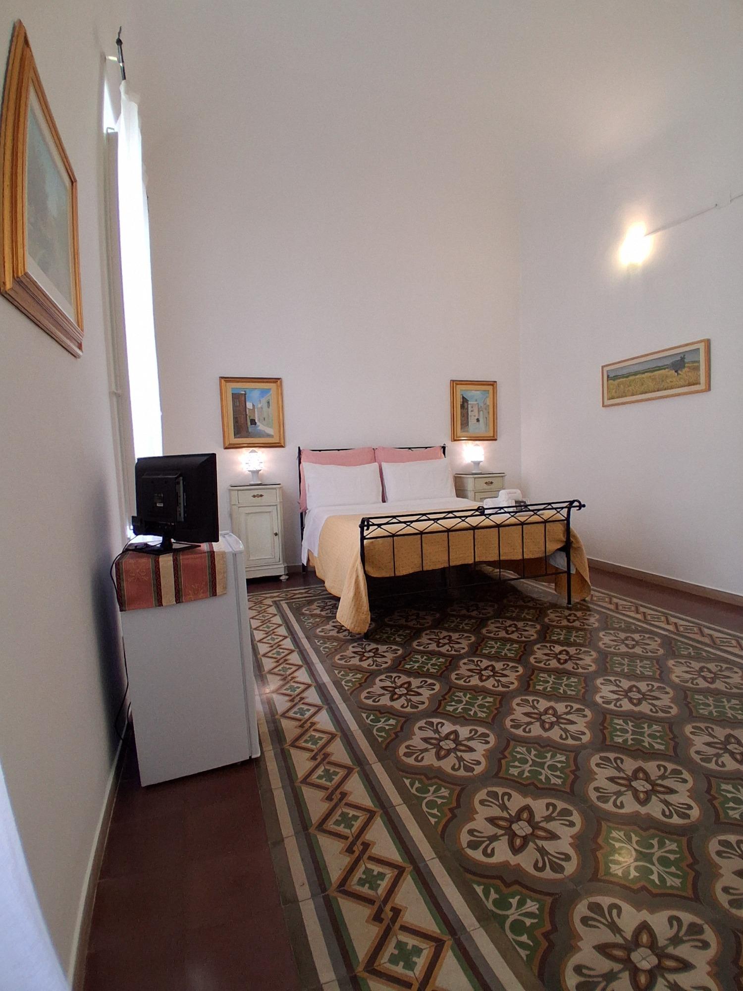 stanza matrimoniale con bagno privato esterno
