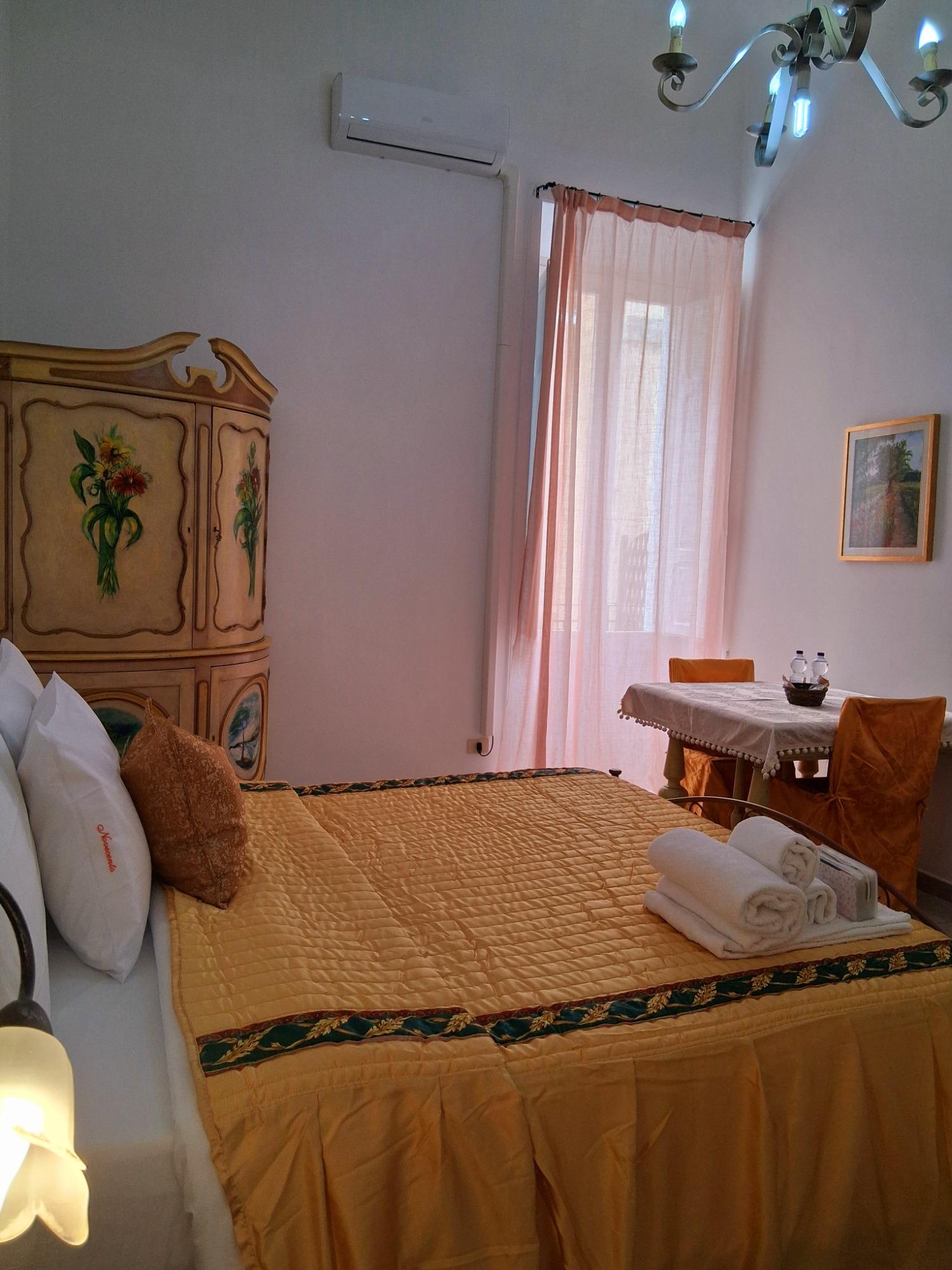 stanza matrimoniale con bagno interno