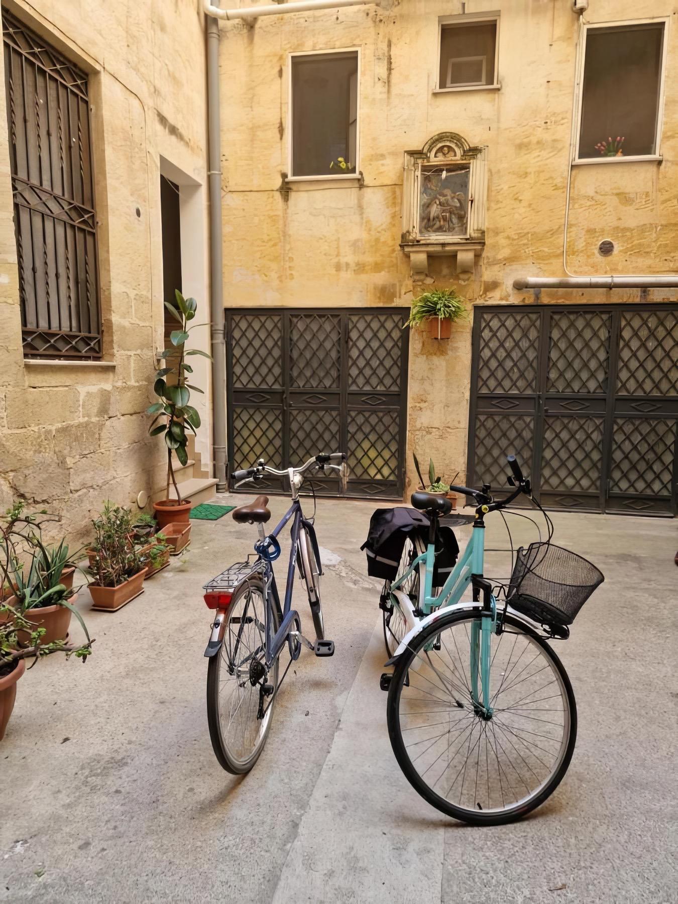 Cortile condominiale in comune del palazzo