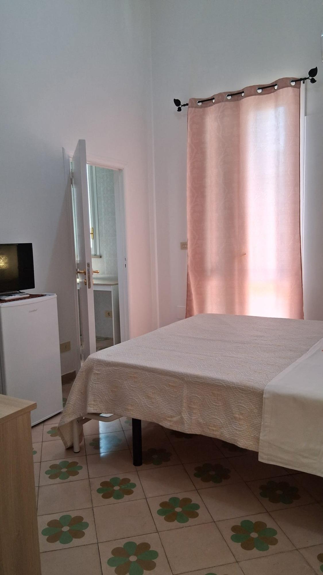 stanza matrimoniale basic economic con bagno interno