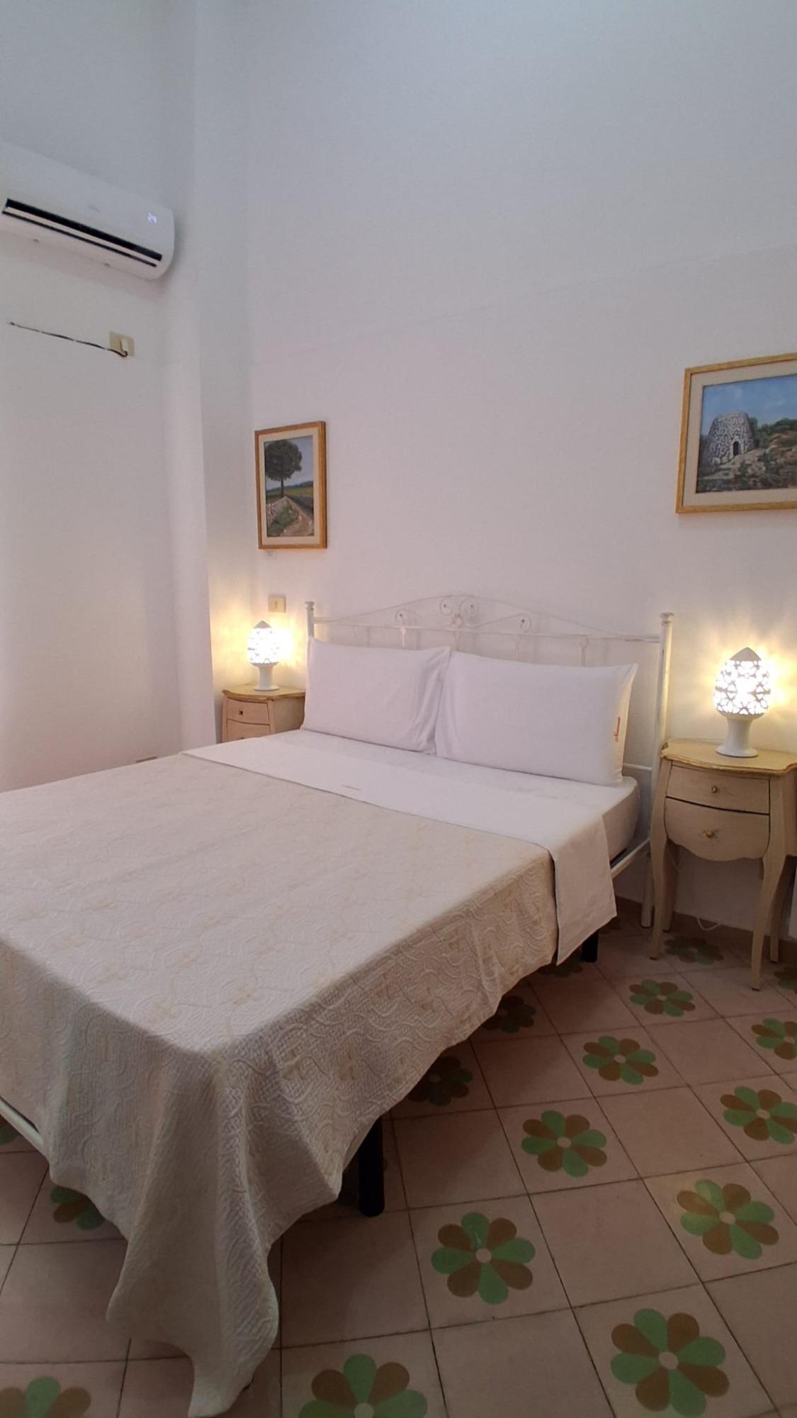 stanza matrimoniale basic con bagno interno