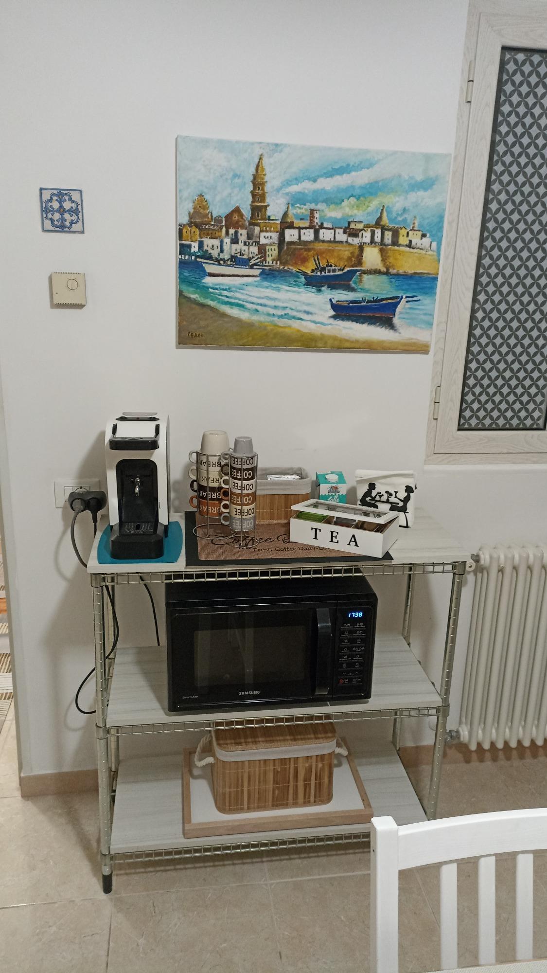 Angolo attrezzato per la colazione in ogni sua piccola selezione, dalle monoporzioni di Nutella e confetture, e merende monoporzione