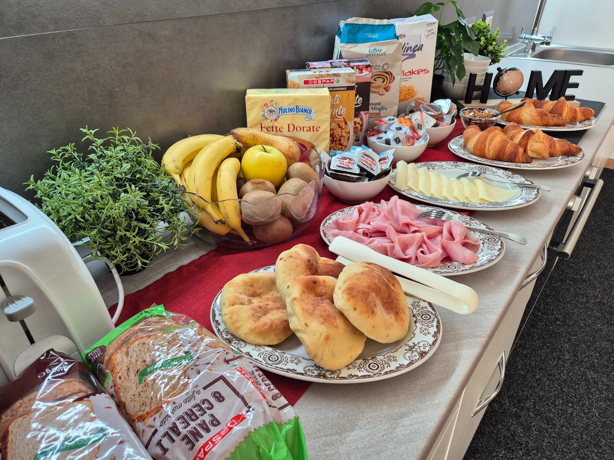 Colazione continentale (dolce e salata)