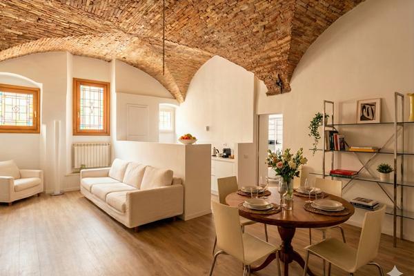 Le Volte di via Portica