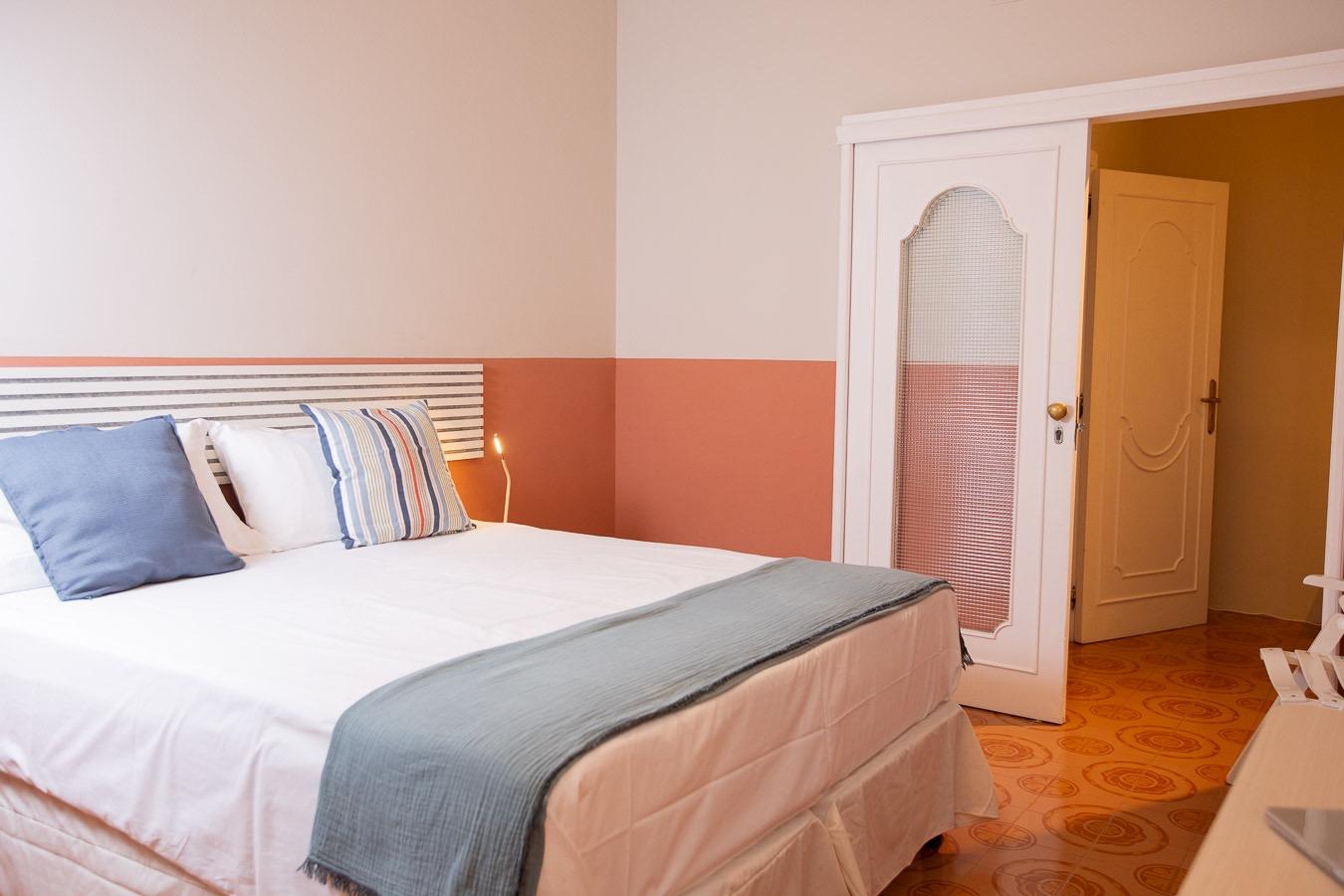 camera TERRACOTTA - letto matrimoniale divisibile a scelta.