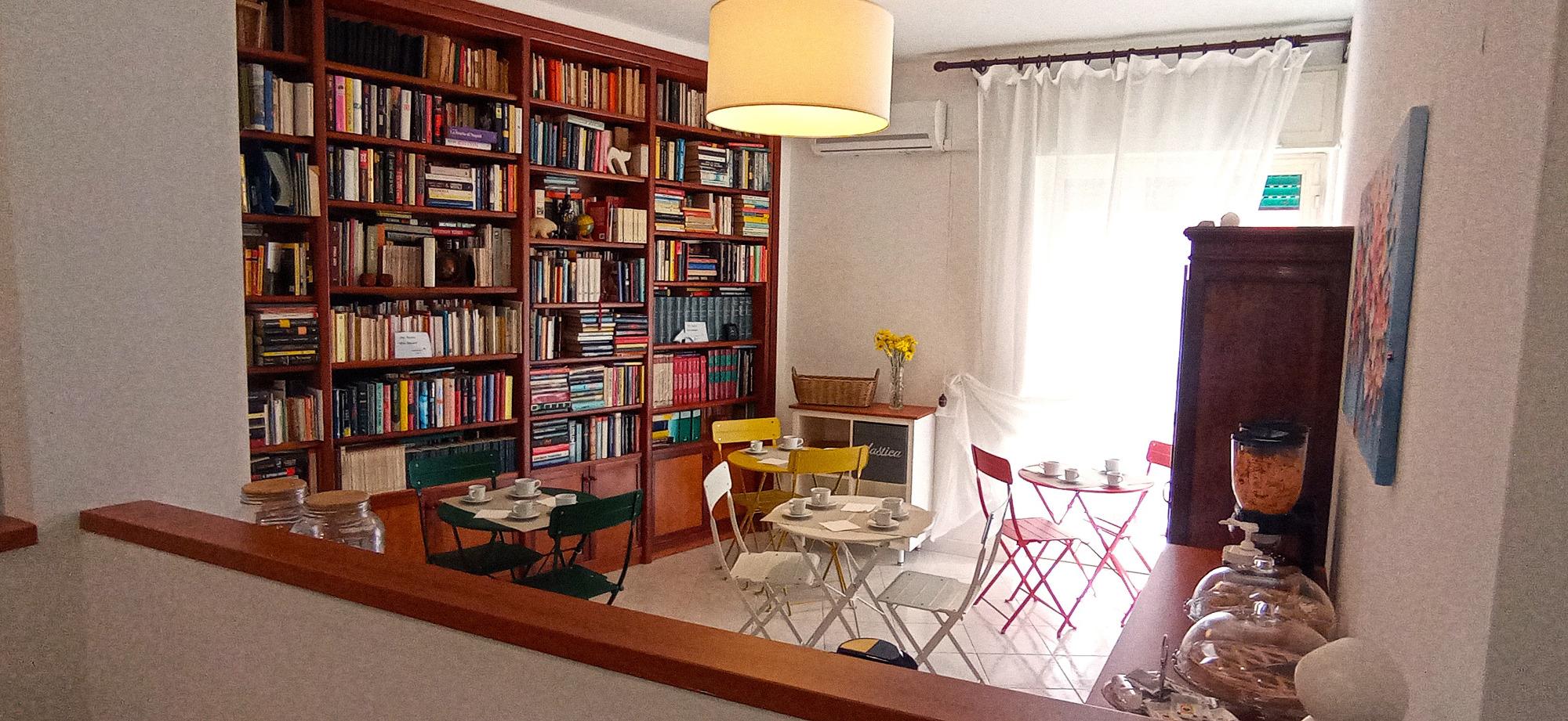 La colazione di 4 CAMERE BEDROOMS