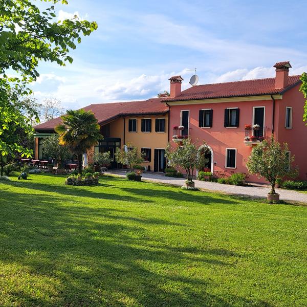  Country House Bucaneve