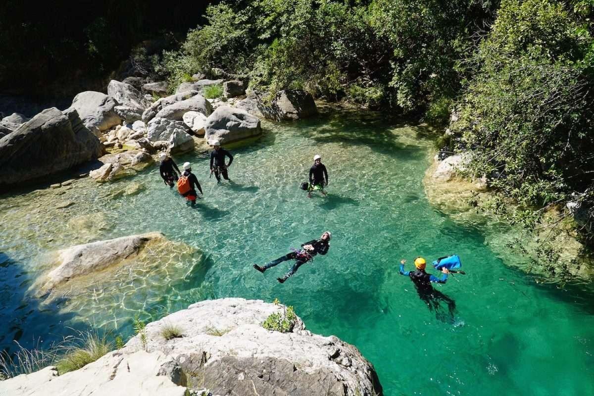 Vista struttura casa del sole rocchetta nervina dove dormire e canyoning Laghetti rio barbaira