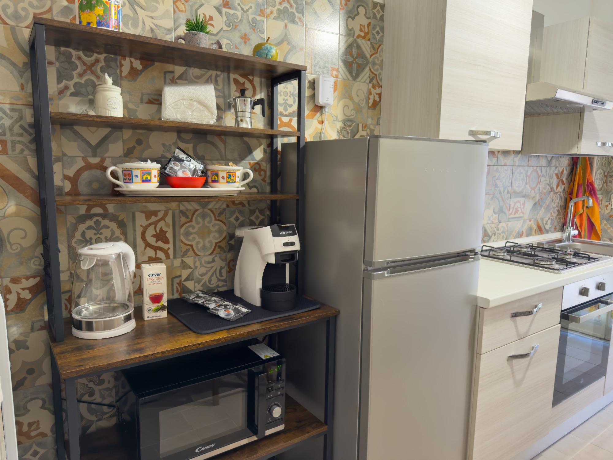 Cucina completa e attrezzata