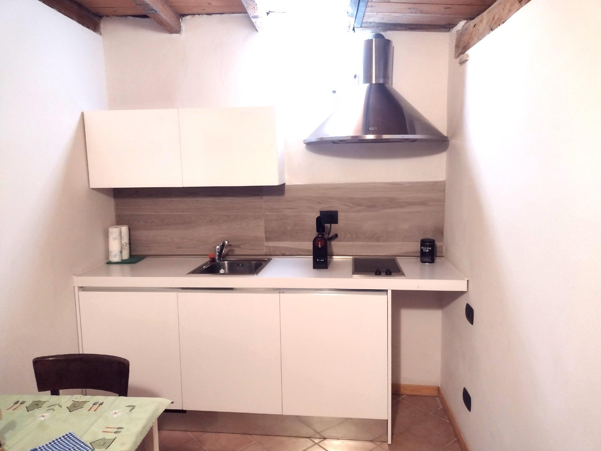 Cucina appartamento Sirmione del Garda