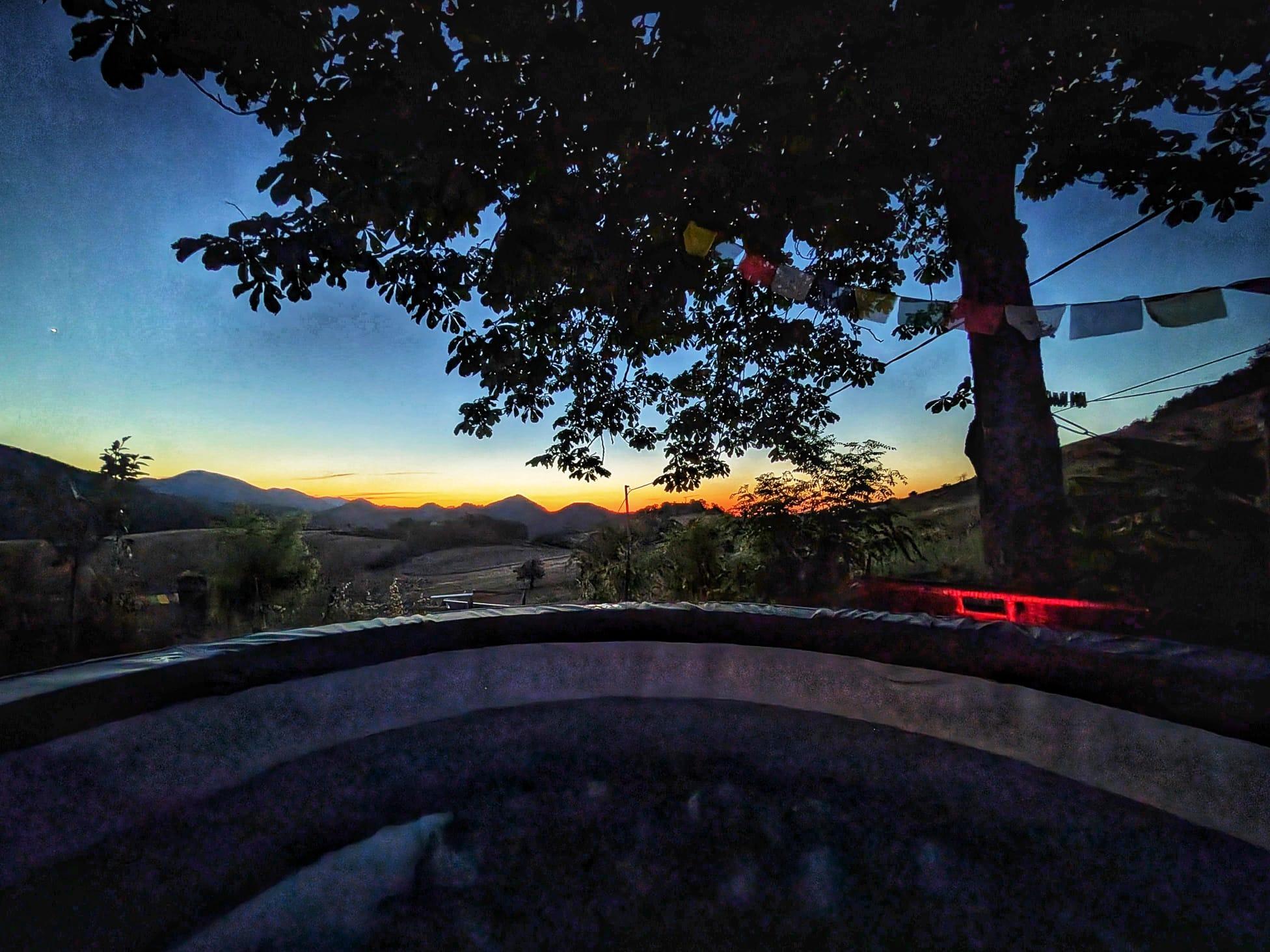 Tramonto 2 luglio 2026 dalla tasca idromassaggio SPA con cromoterapia