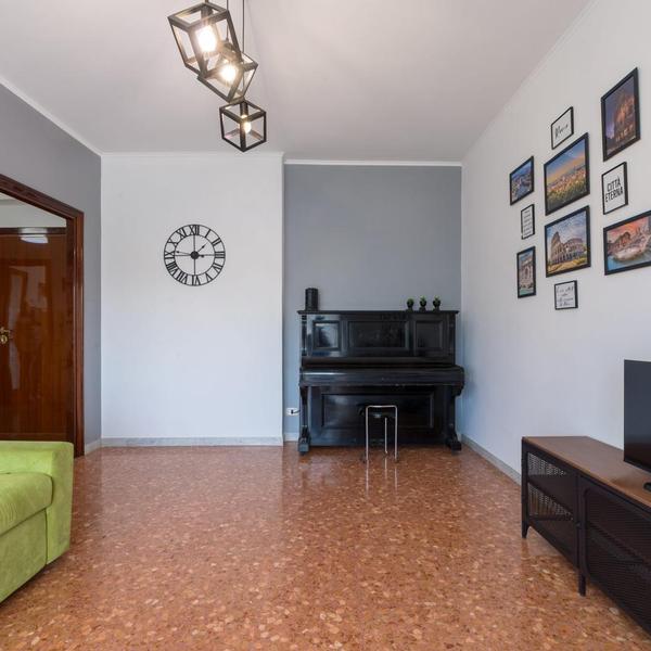  Katia House
