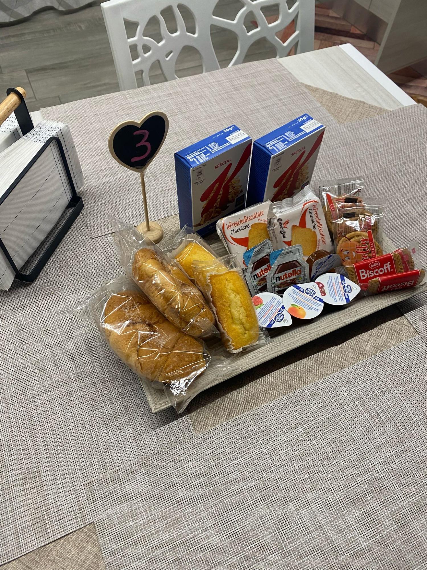La colazione di B&B AL VICOLETTO