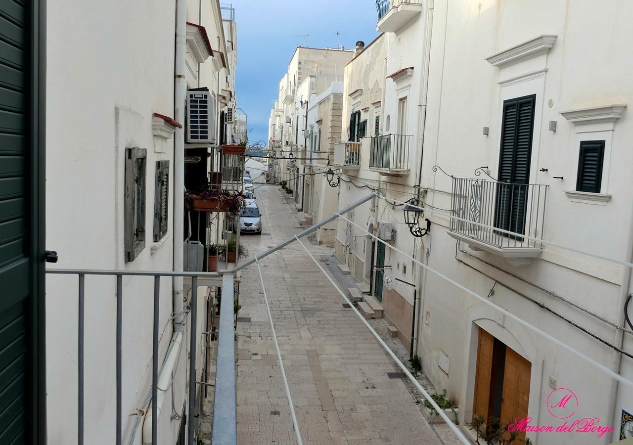 foto esterno borgo ottocentesco