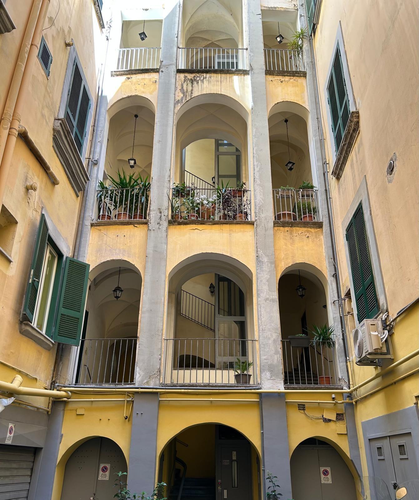 Cortile ingresso palazzo