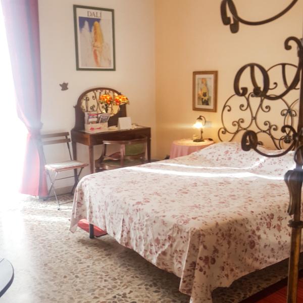  Cozy Charlotte's Room