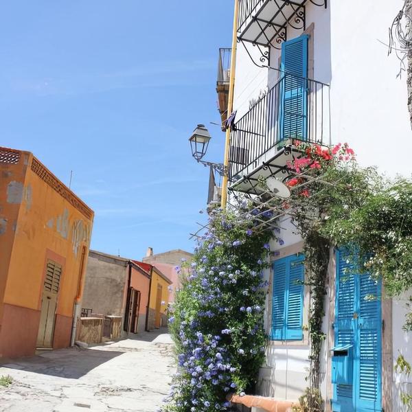  Bosa Guest House