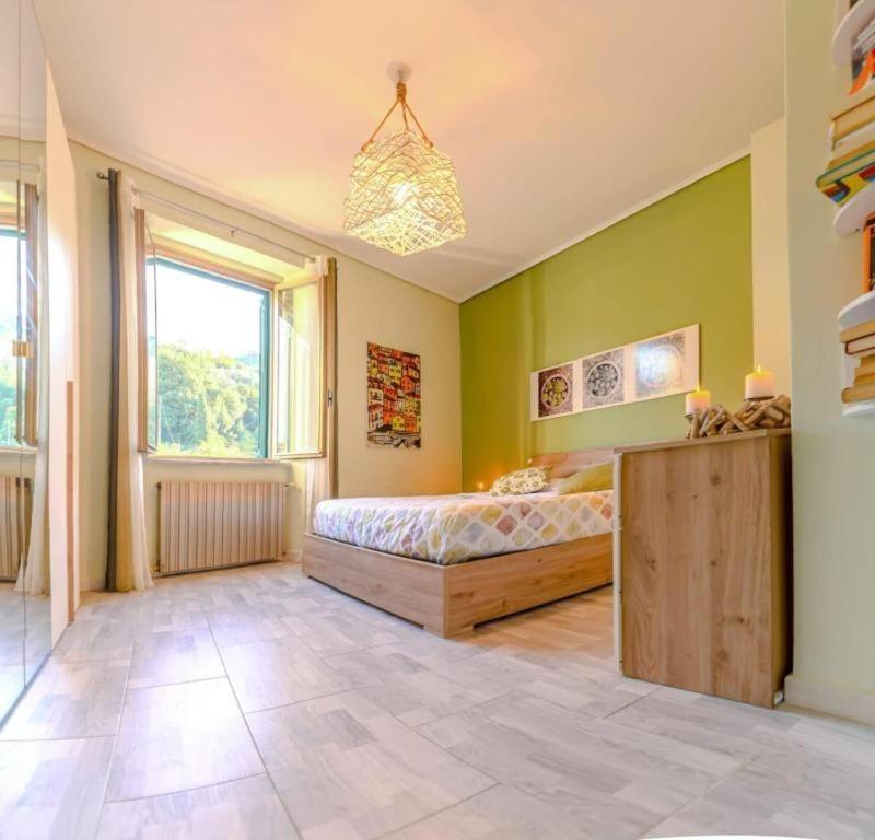 la camera da letto molto ampia