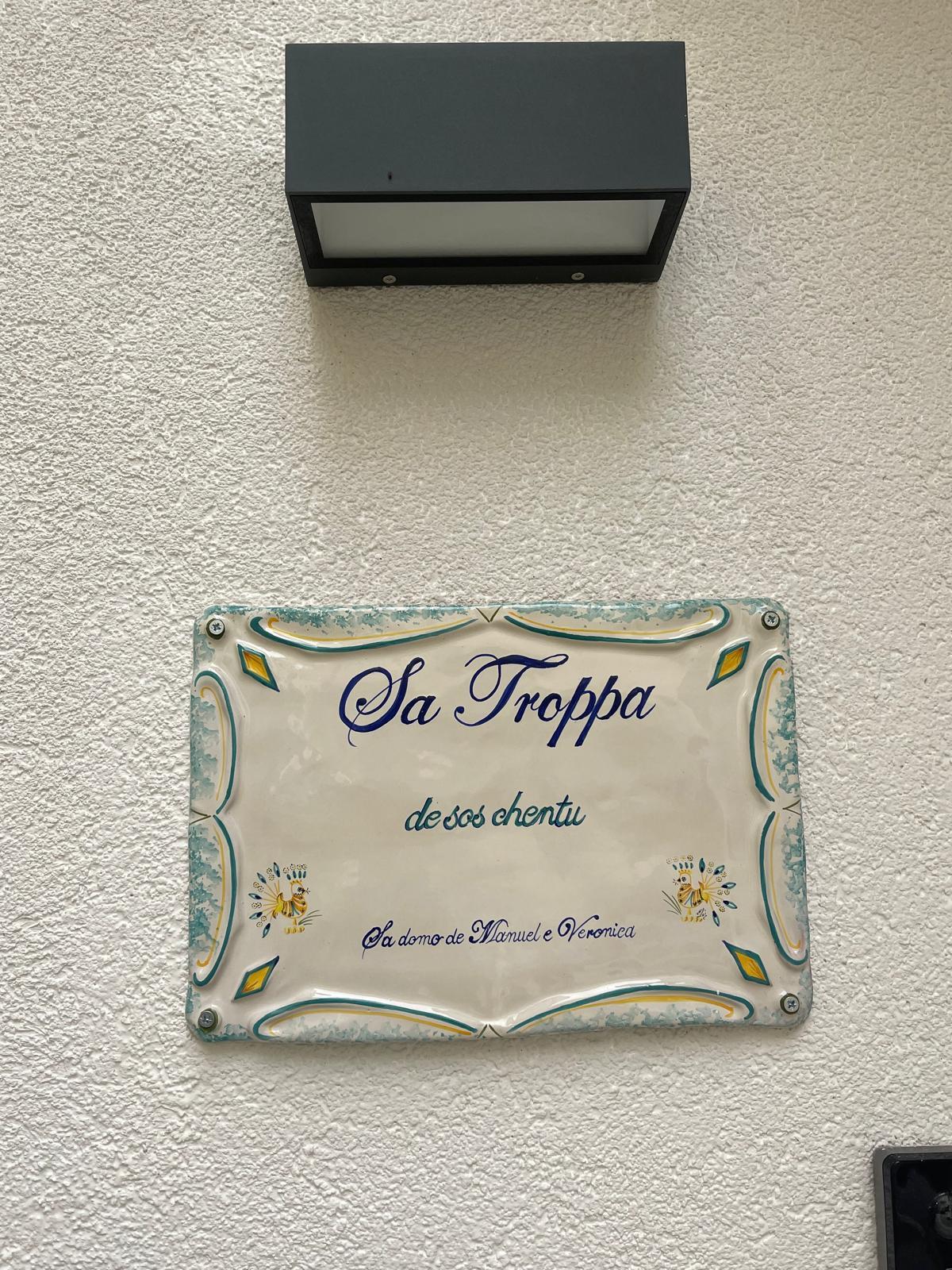 Insegna targa struttura