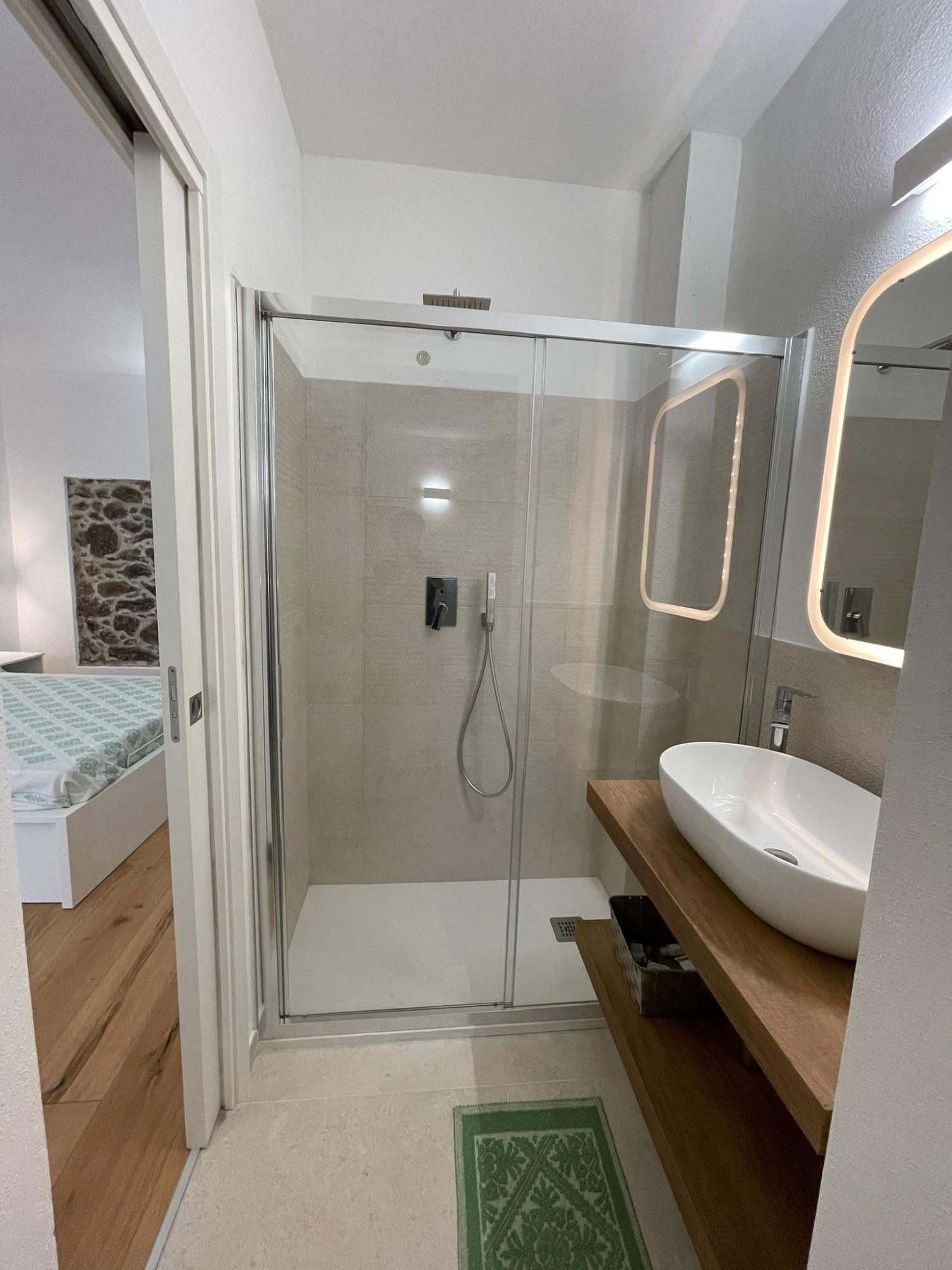 Bagno camera 1 al piano terra