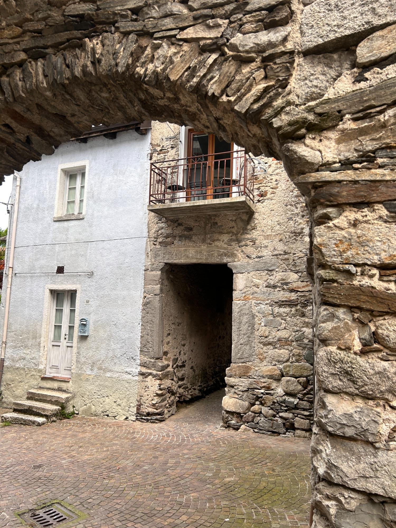 L'affaccio della Casetta sul borgo antico