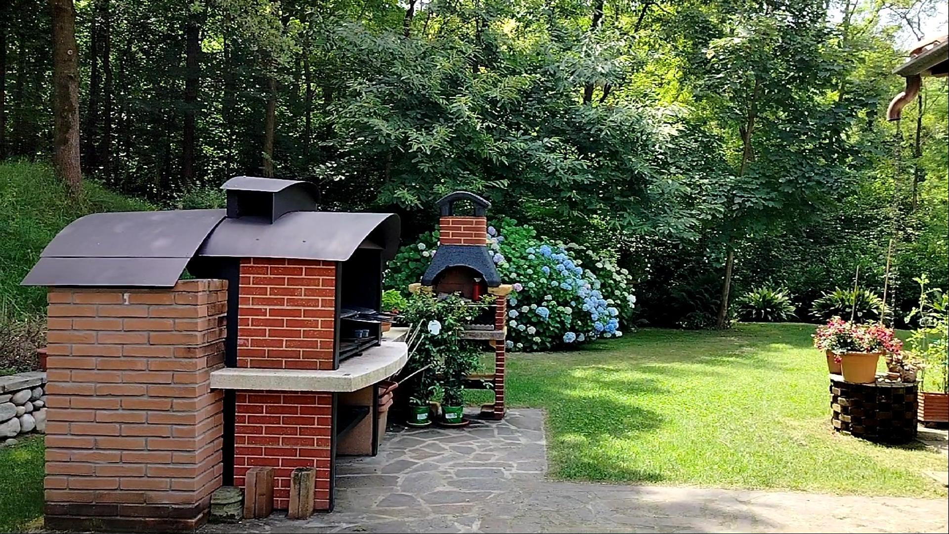 doppio barbecue + altro barbecue