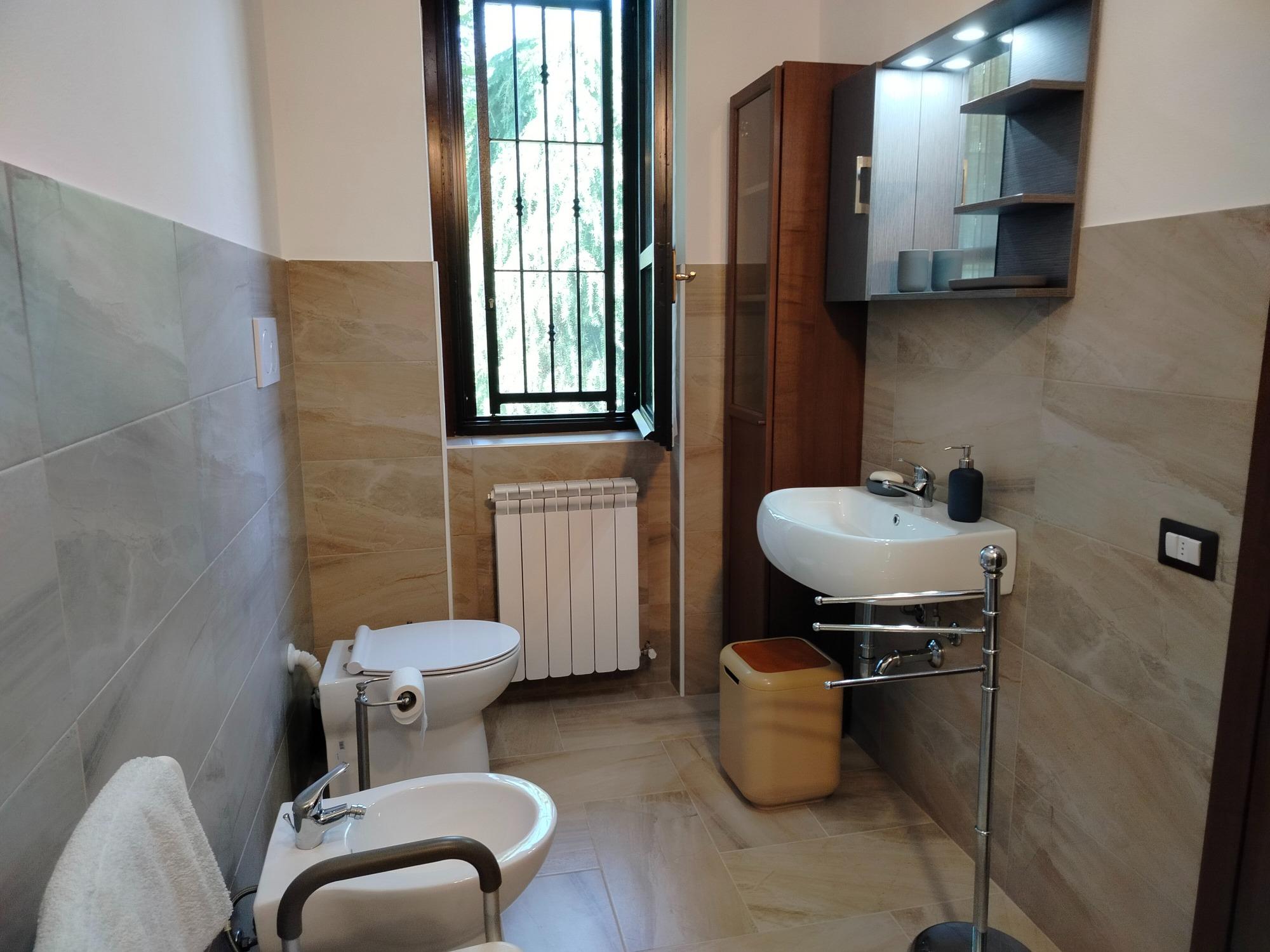 bagno en suite della camera matrimoniale