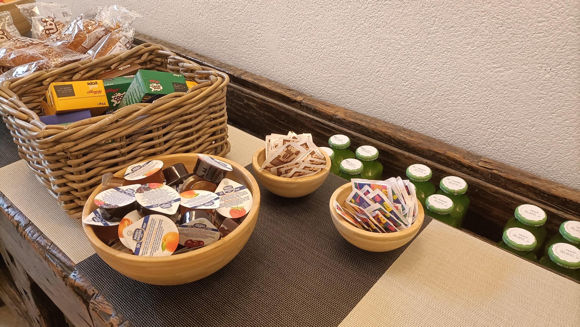 La colazione di B&B BORGO TRE CASE