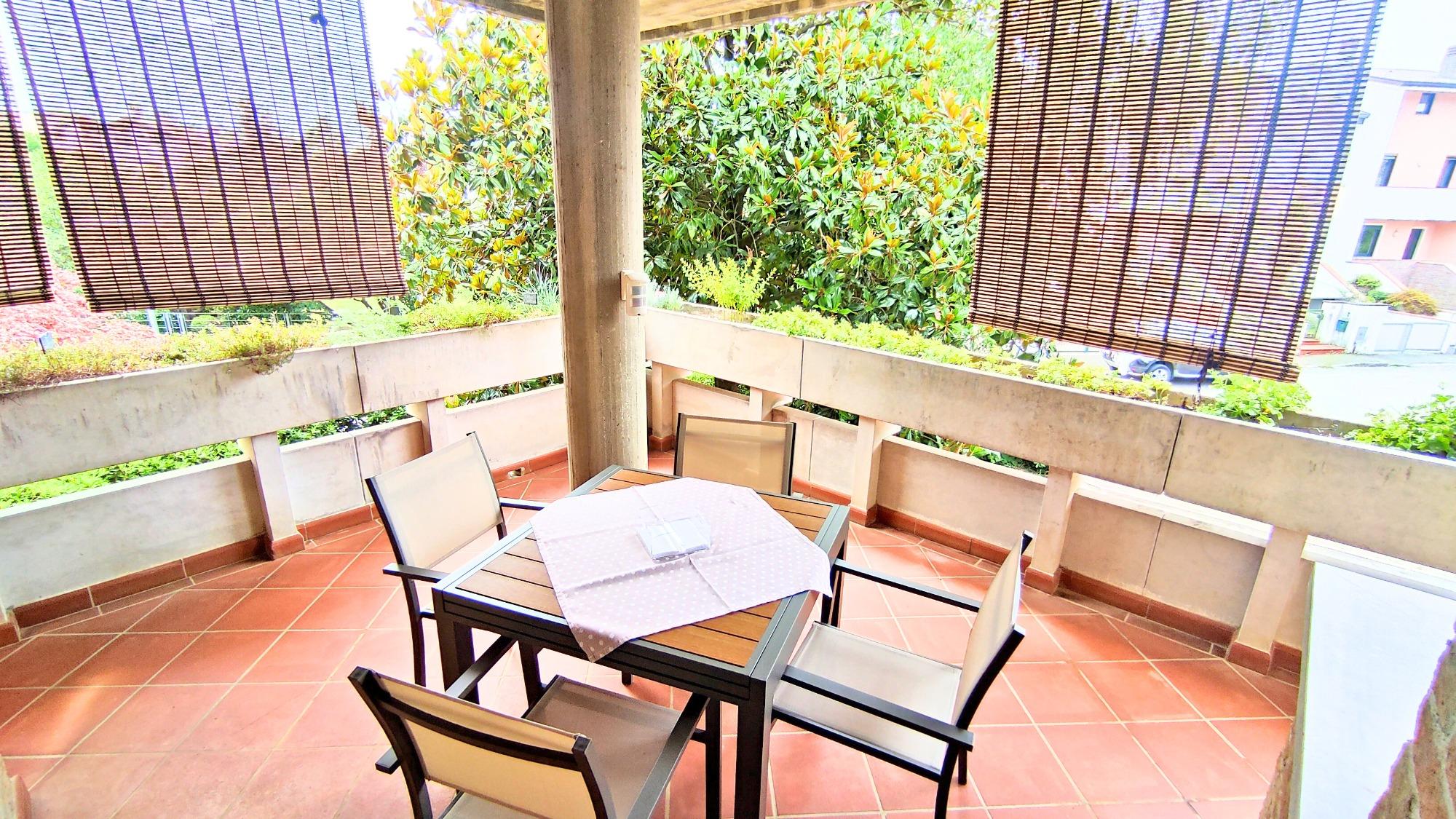 Il terrazzo per le colazioni all'aperto