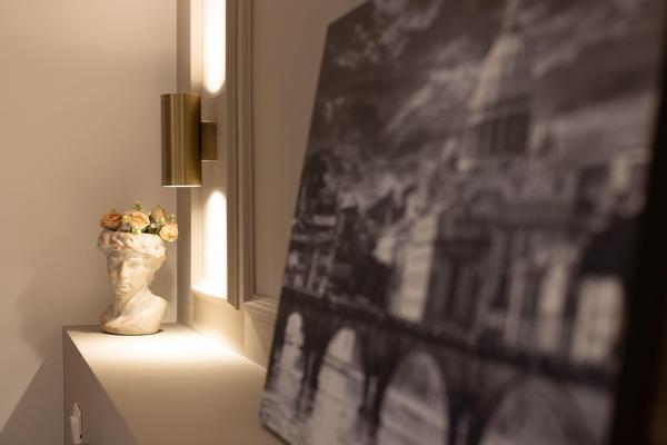 De Vince Suites