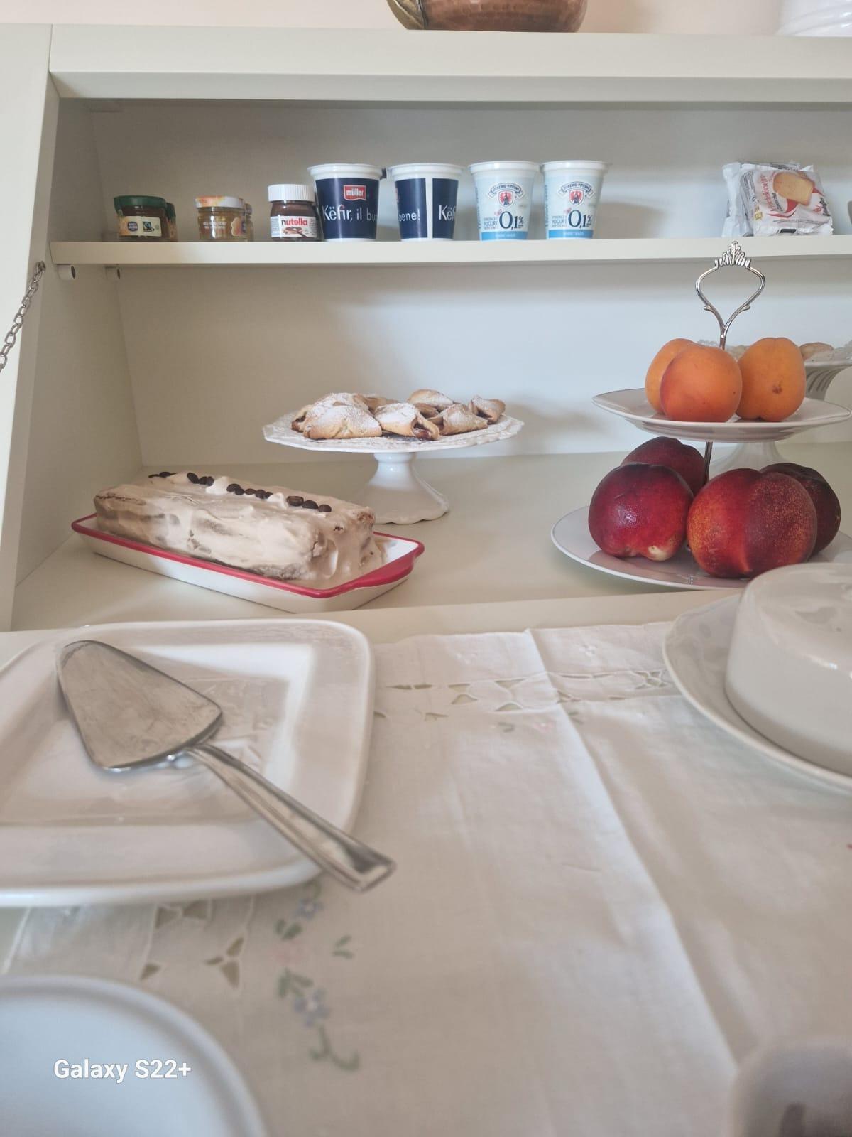 La colazione di LINDA'S RETREAT B&B